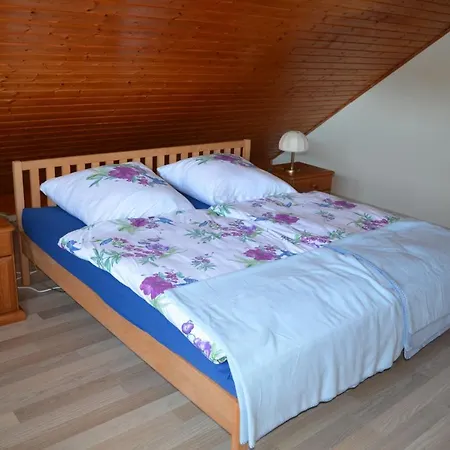 Gemuetliche Dachgeschosswohnung شقة رينباخ
