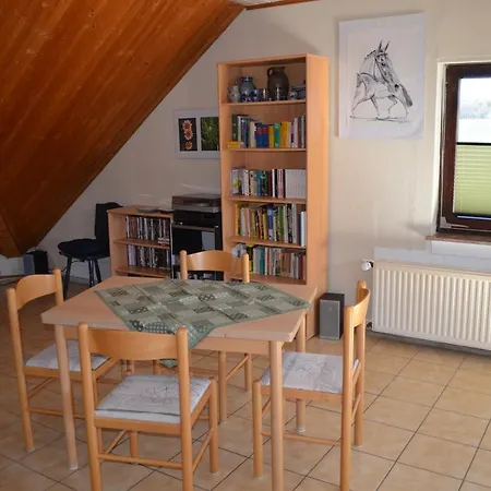 Daire Gemuetliche Dachgeschosswohnung
